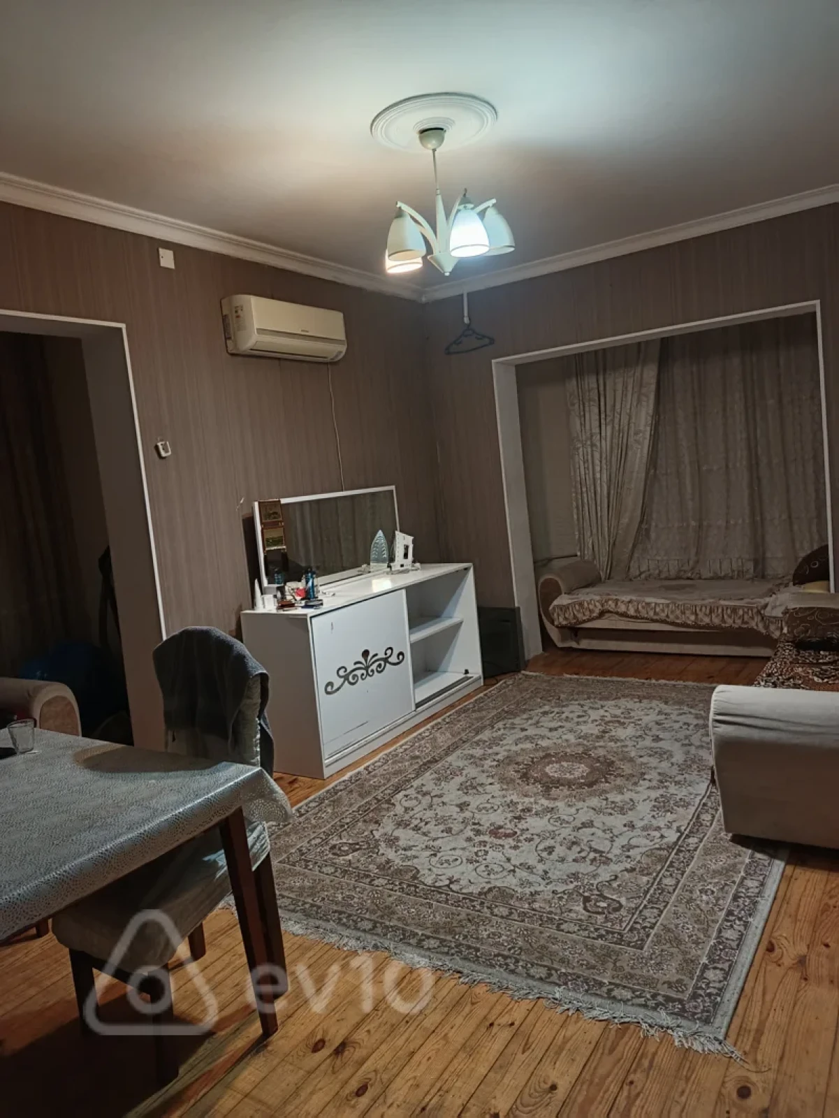 Kirayə verilir 2 otaqlı köhnə tikili 75 m²