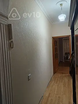 Kirayə verilir 2 otaqlı köhnə tikili 75 m²