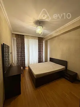 Kirayə verilir 2 otaqlı yeni tikili 80 m²