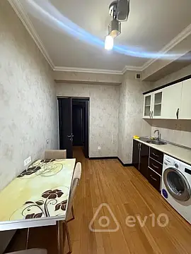 Kirayə verilir 2 otaqlı yeni tikili 80 m²