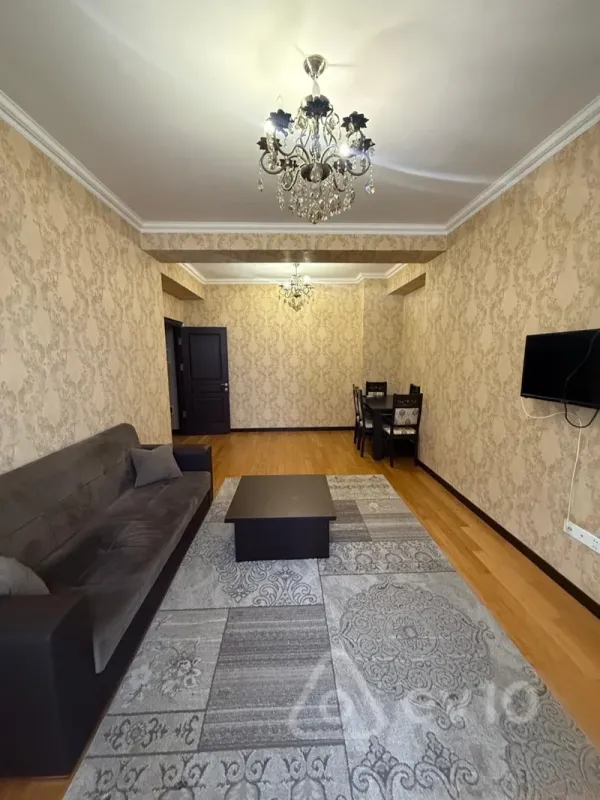 Kirayə verilir 2 otaqlı yeni tikili 80 m²