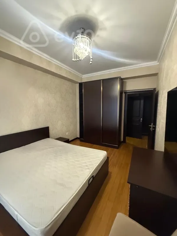 Kirayə verilir 2 otaqlı yeni tikili 80 m²