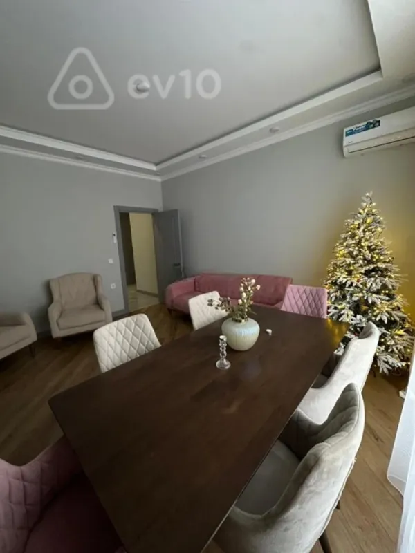 Kirayə verilir 2 otaqlı yeni tikili 77 m²