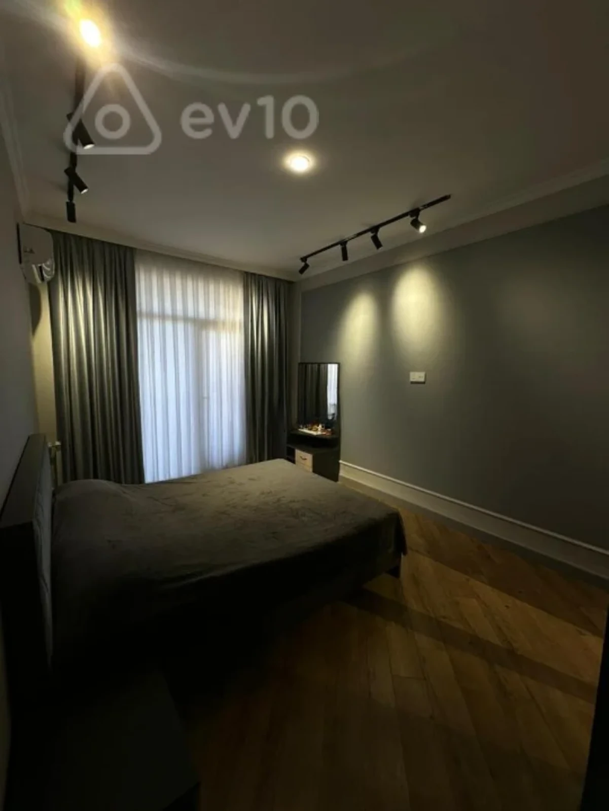 Kirayə verilir 2 otaqlı yeni tikili 77 m²