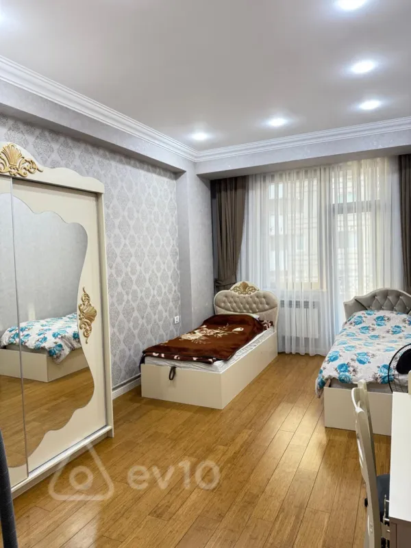 Kirayə verilir 3 otaqlı yeni tikili 90 m²
