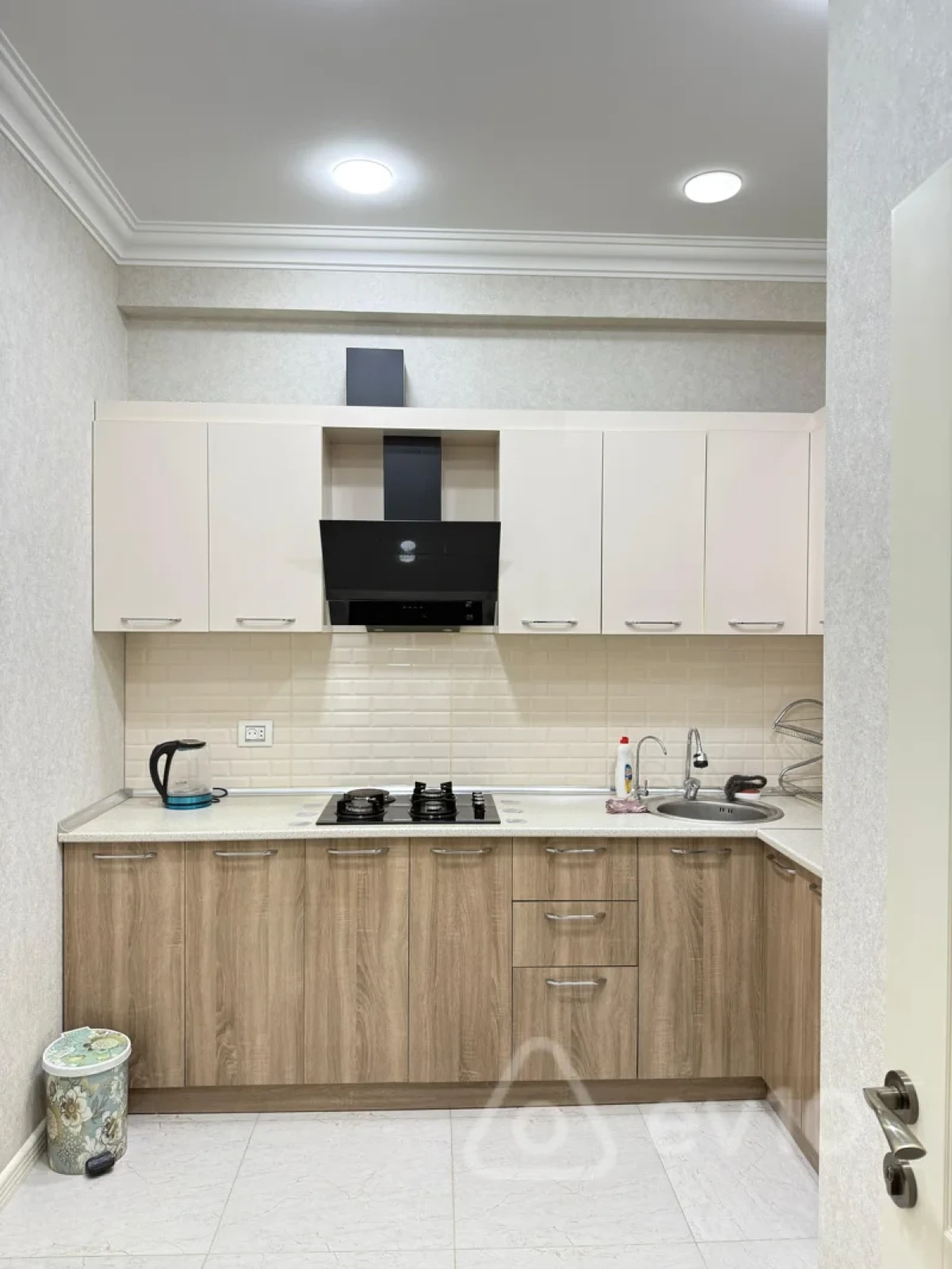 Kirayə verilir 3 otaqlı yeni tikili 90 m²