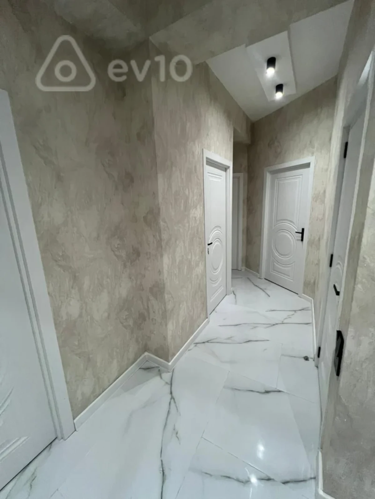 Kirayə verilir 3 otaqlı yeni tikili 100 m²