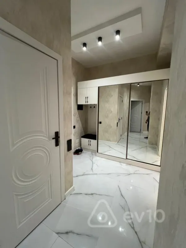 Kirayə verilir 3 otaqlı yeni tikili 100 m²