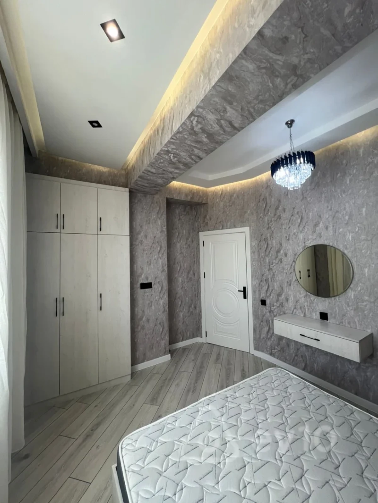 Kirayə verilir 3 otaqlı yeni tikili 100 m²