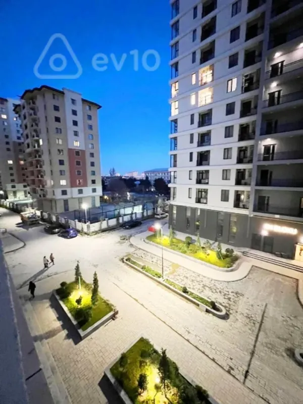 Kirayə verilir 3 otaqlı yeni tikili 80 m²