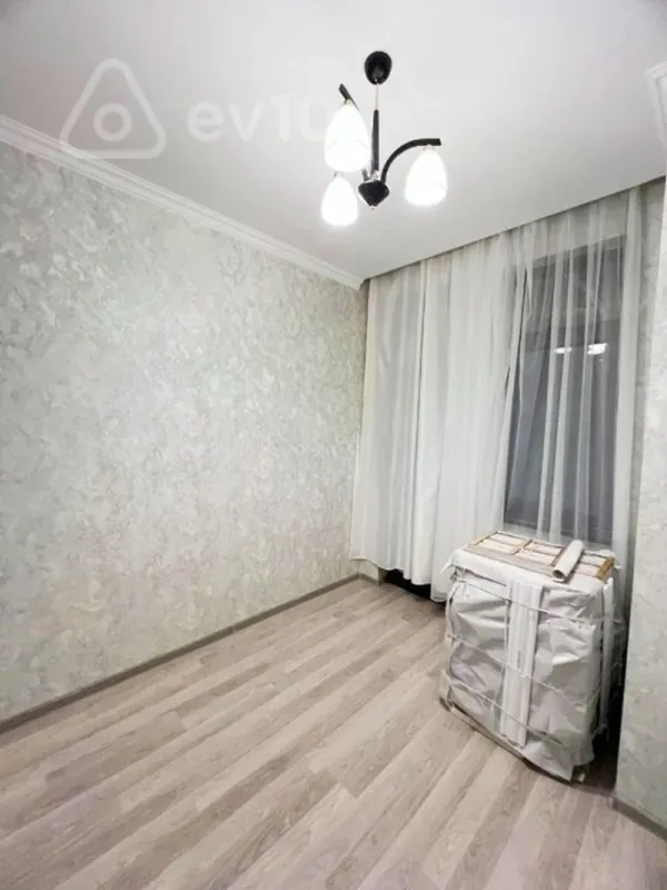 Kirayə verilir 3 otaqlı yeni tikili 80 m²