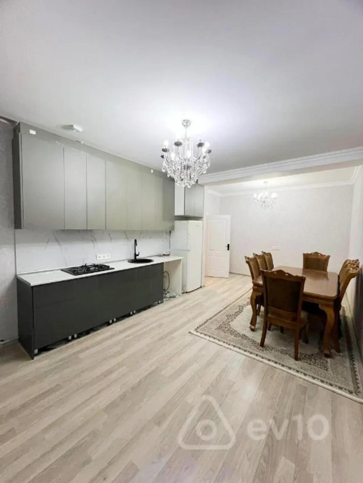 Kirayə verilir 3 otaqlı yeni tikili 80 m²