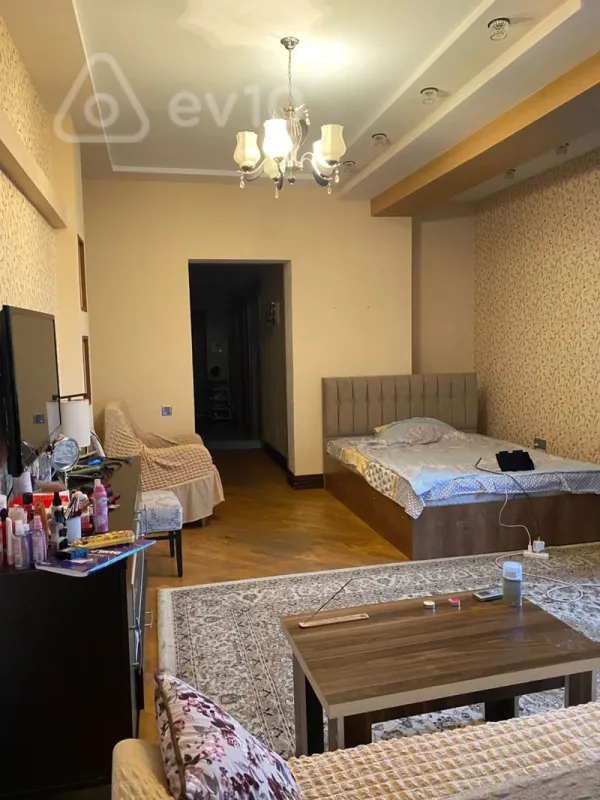 Kirayə verilir 2 otaqlı yeni tikili 76 m²