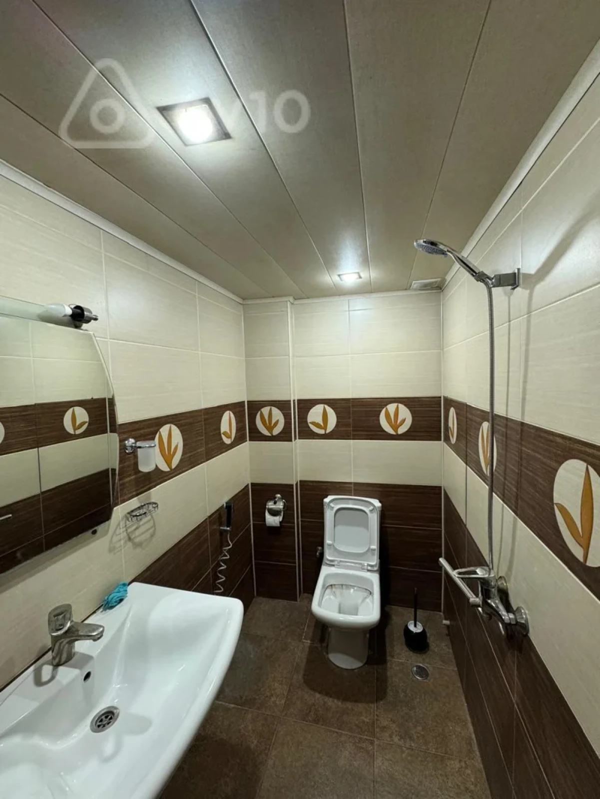 Kirayə verilir 3 otaqlı yeni tikili 145 m²