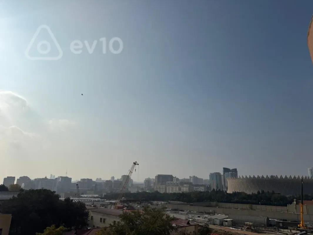 Kirayə verilir 3 otaqlı yeni tikili 145 m²