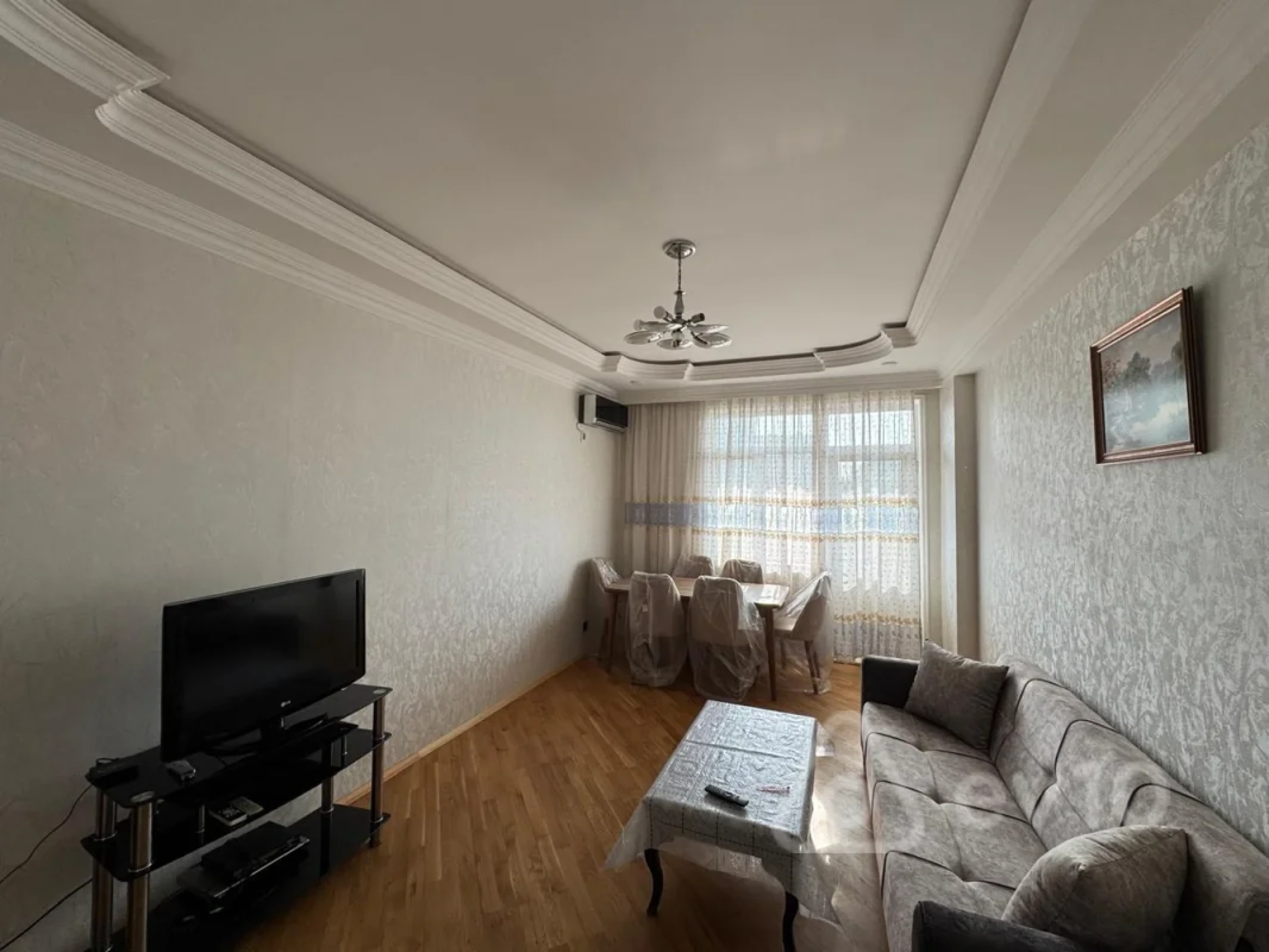 Kirayə verilir 3 otaqlı yeni tikili 145 m²