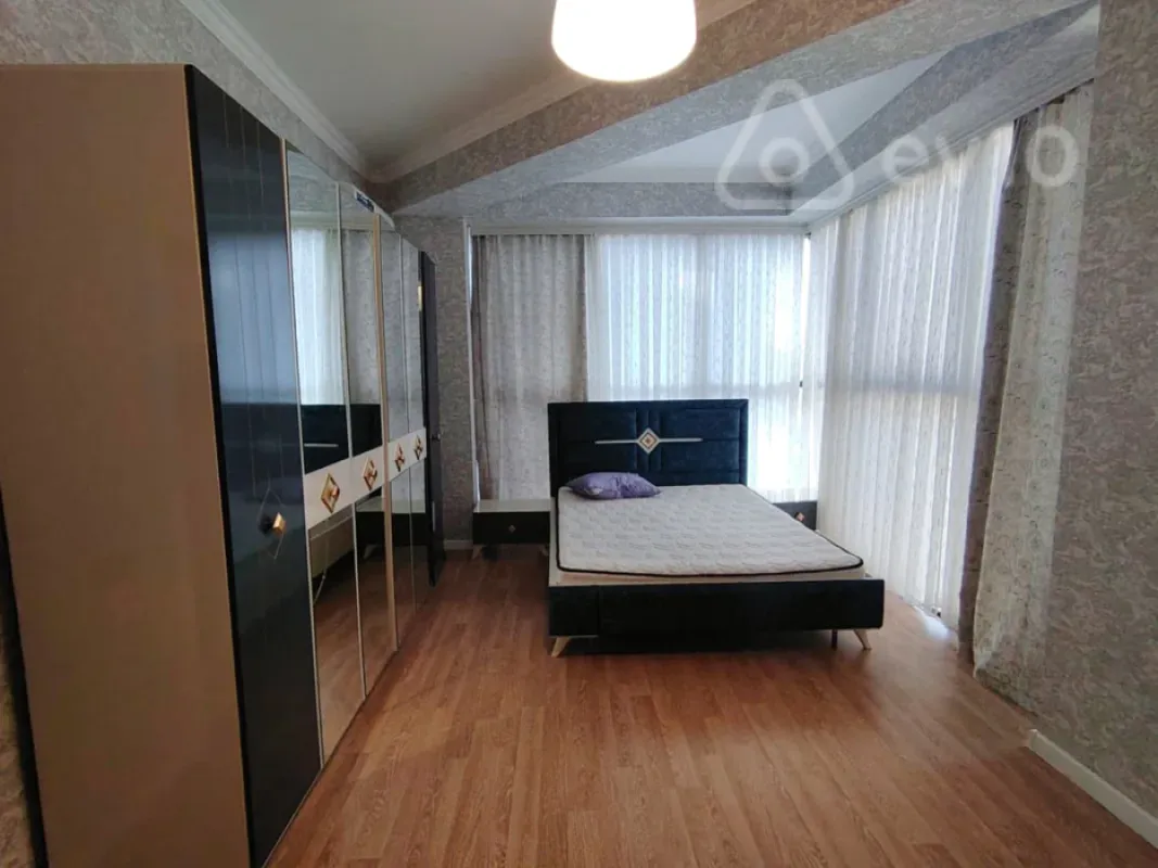 Kirayə verilir 3 otaqlı yeni tikili 105 m²