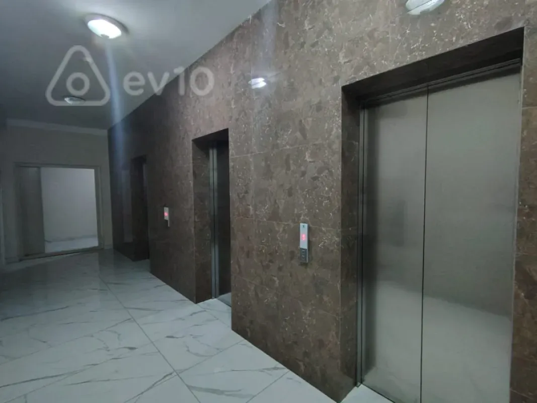 Kirayə verilir 3 otaqlı yeni tikili 105 m²