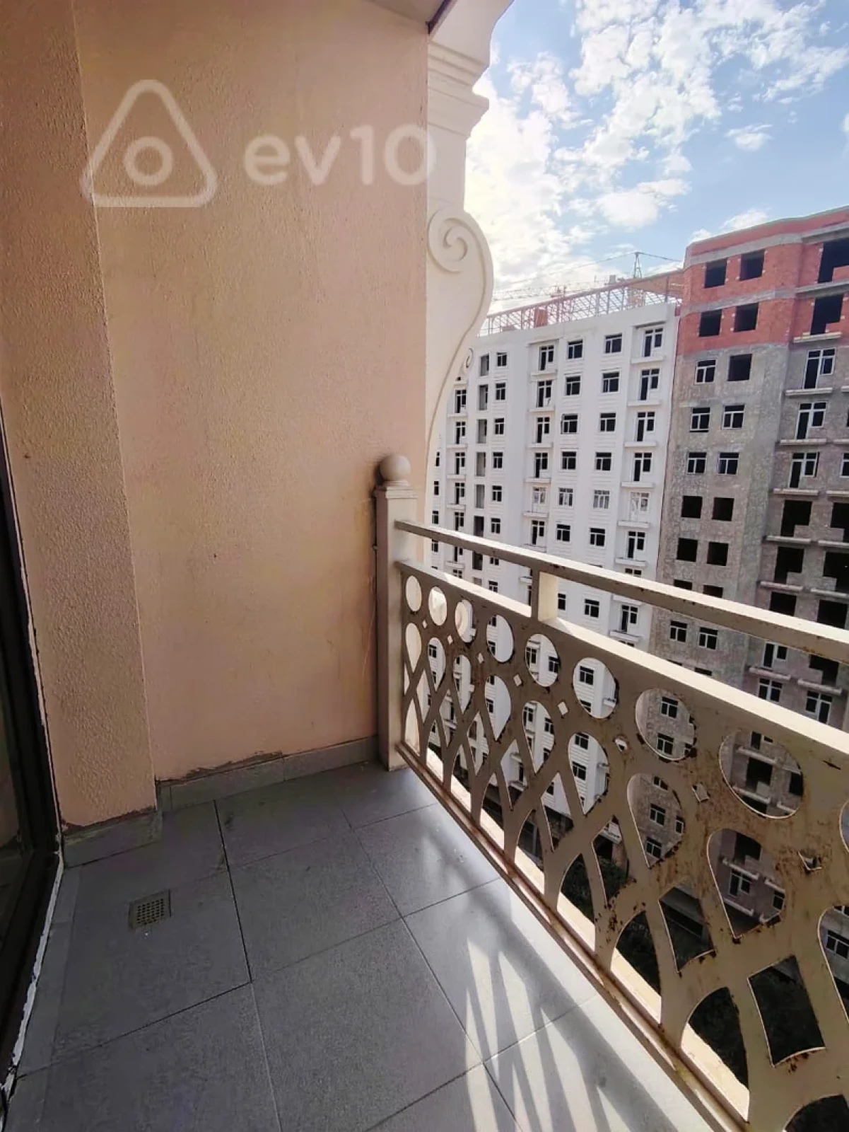 Kirayə verilir 3 otaqlı yeni tikili 105 m²