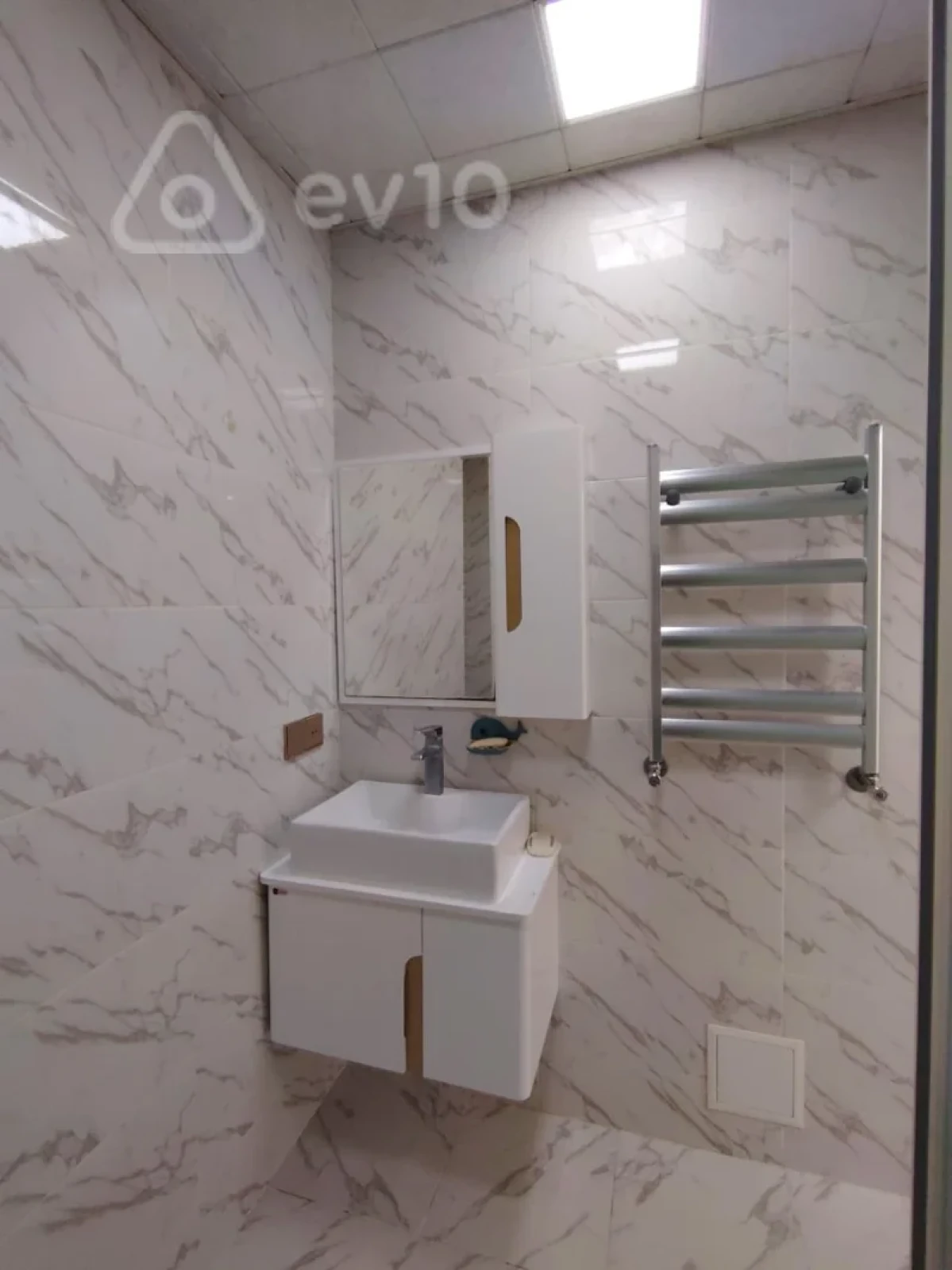 Kirayə verilir 3 otaqlı yeni tikili 105 m²