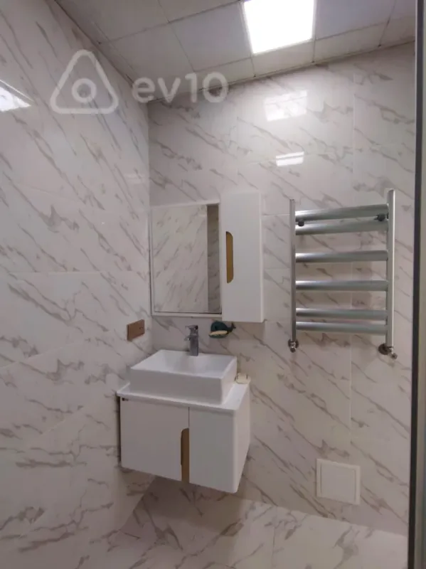 Kirayə verilir 3 otaqlı yeni tikili 105 m²