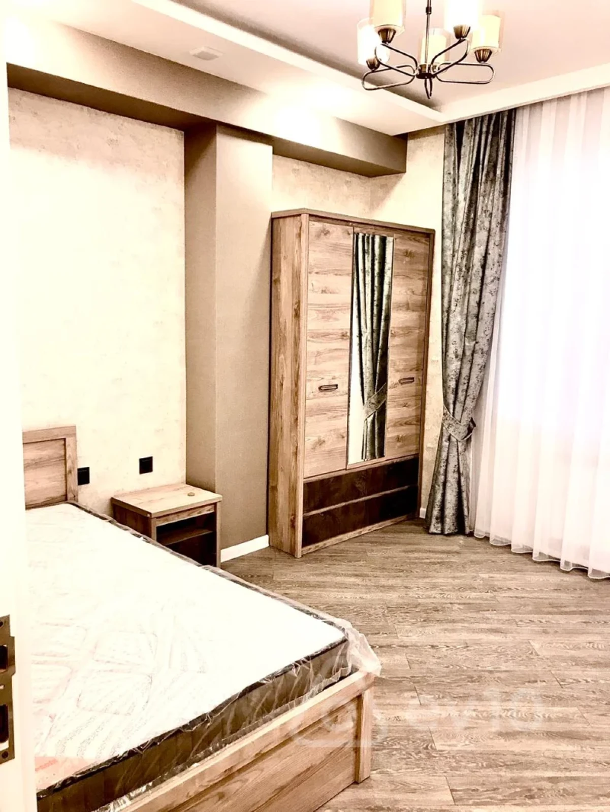 Kirayə verilir 3 otaqlı yeni tikili 110 m²