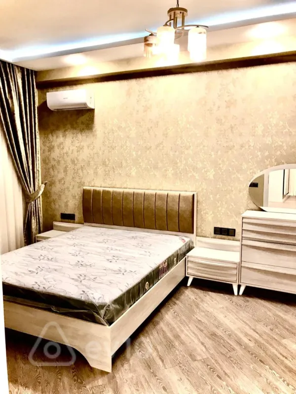 Kirayə verilir 3 otaqlı yeni tikili 110 m²