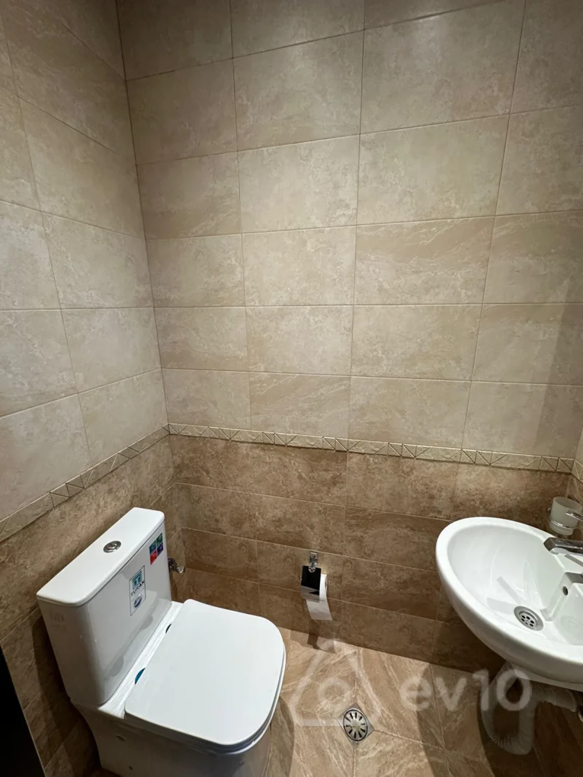 Kirayə verilir 3 otaqlı yeni tikili 110 m²