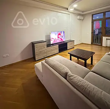 Kirayə verilir 3 otaqlı yeni tikili 110 m²