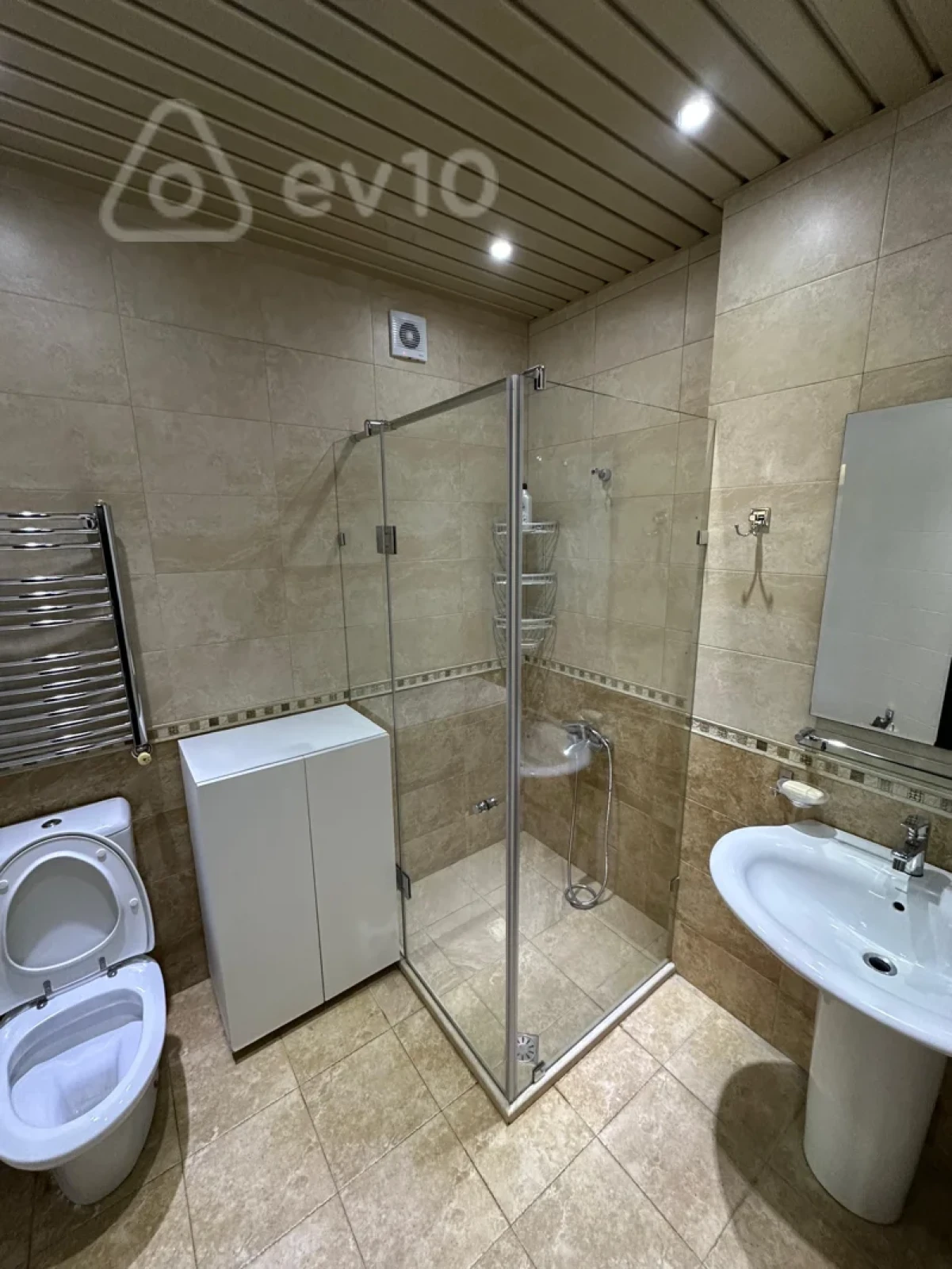 Kirayə verilir 3 otaqlı yeni tikili 110 m²