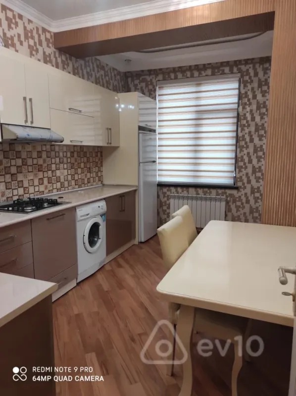 Kirayə verilir 2 otaqlı yeni tikili 75 m²
