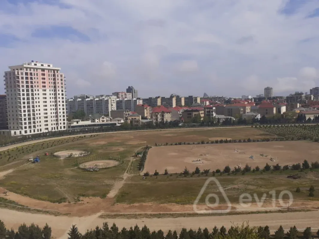 Kirayə verilir 2 otaqlı yeni tikili 75 m²