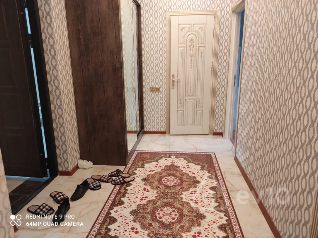 Kirayə verilir 2 otaqlı yeni tikili 75 m²