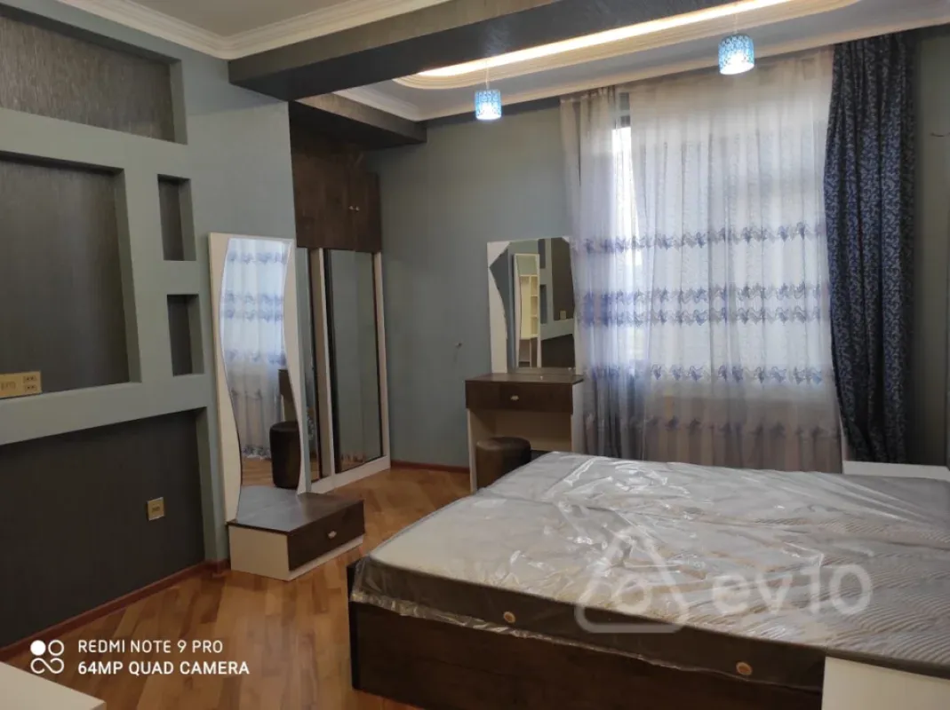 Kirayə verilir 2 otaqlı yeni tikili 75 m²