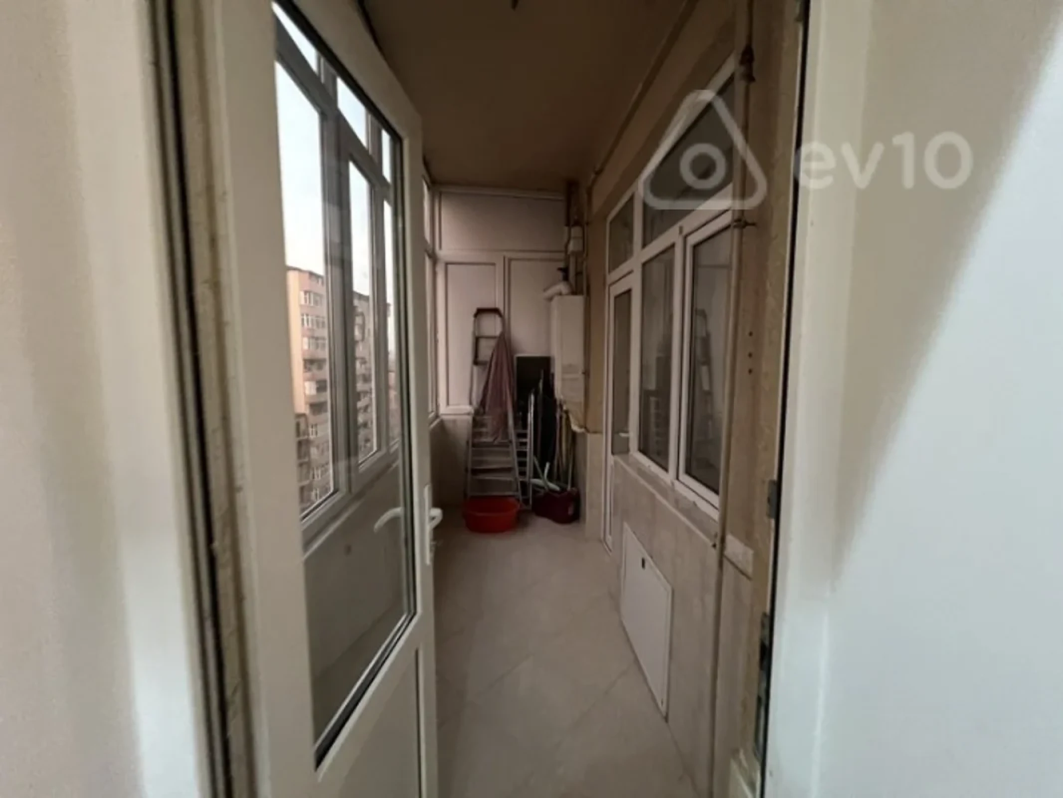 Kirayə verilir 2 otaqlı yeni tikili 80 m²