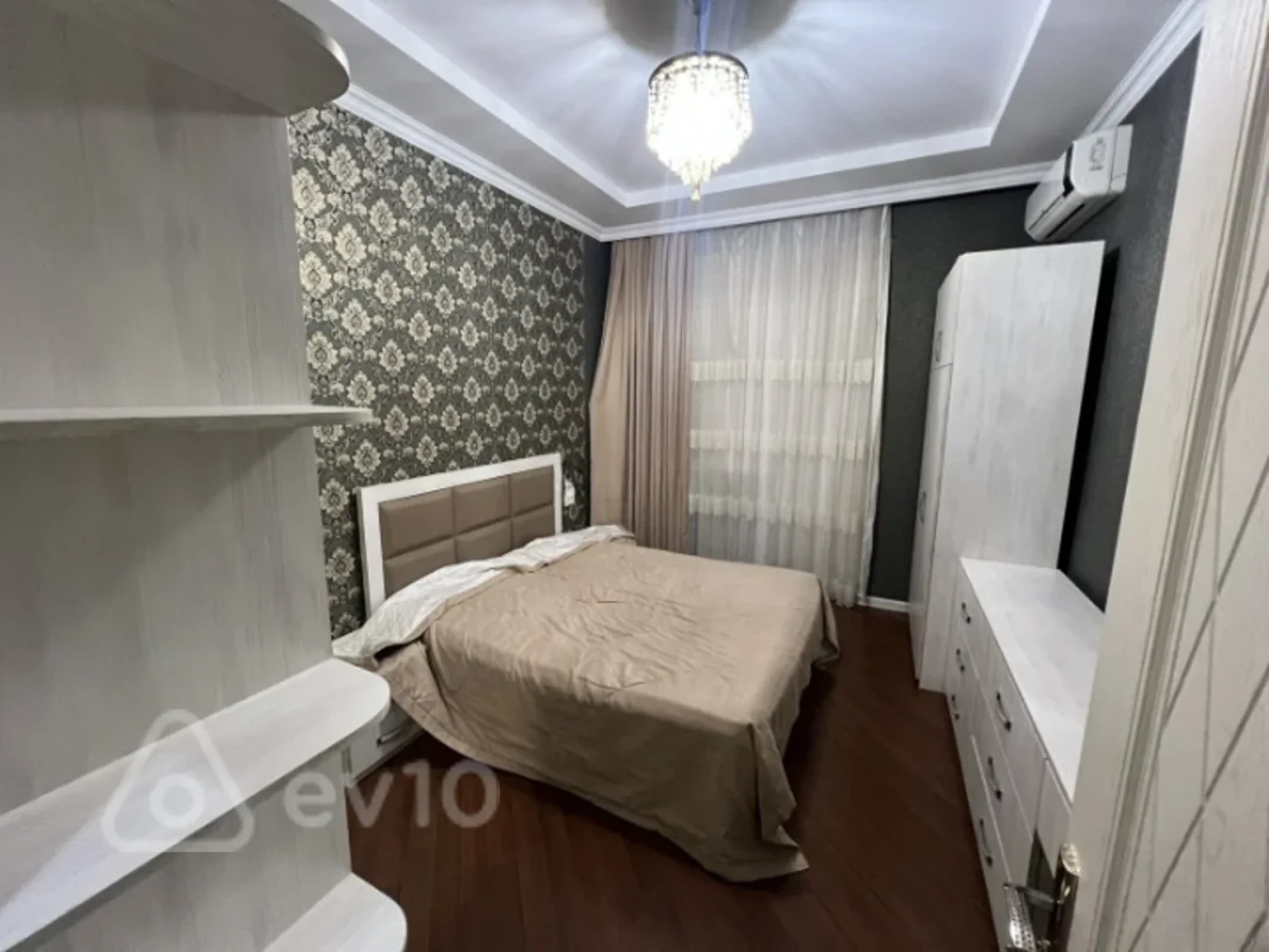 Kirayə verilir 2 otaqlı yeni tikili 80 m²