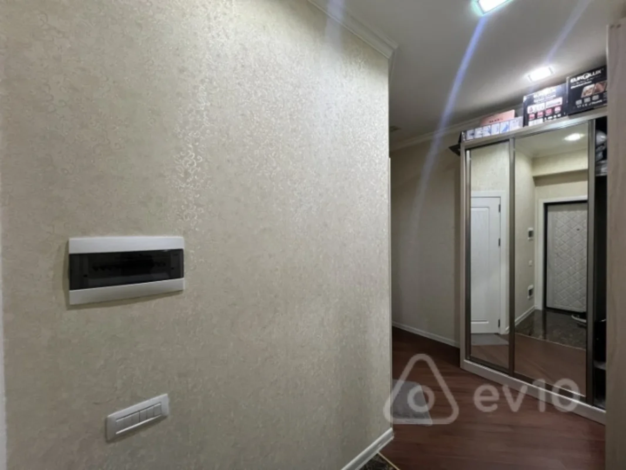 Kirayə verilir 2 otaqlı yeni tikili 80 m²