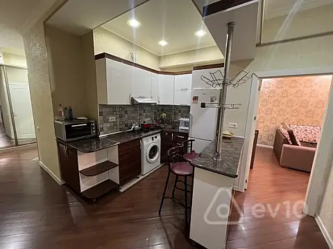 Kirayə verilir 2 otaqlı yeni tikili 80 m²