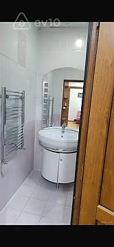 Kirayə verilir 2 otaqlı yeni tikili 70 m²