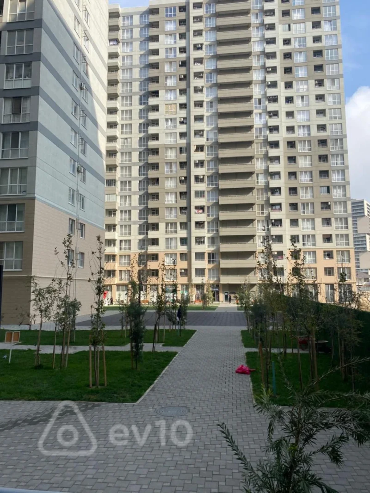 Kirayə verilir 2 otaqlı yeni tikili 45 m²