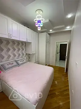 Kirayə verilir 2 otaqlı yeni tikili 45 m²