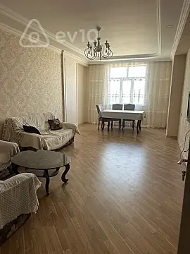 Kirayə verilir 2 otaqlı yeni tikili 106 m²