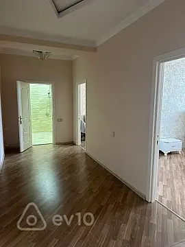 Kirayə verilir 2 otaqlı yeni tikili 106 m²