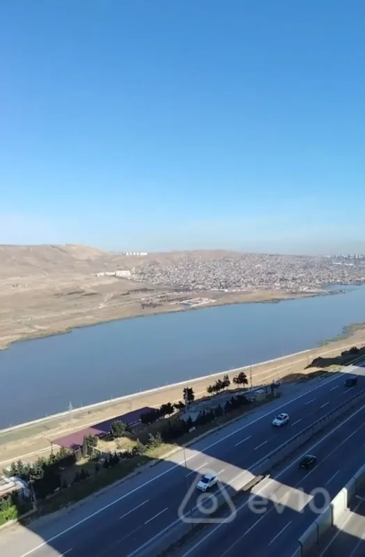 Kirayə verilir 3 otaqlı yeni tikili 110 m²