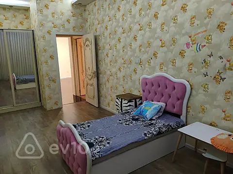 Kirayə verilir 3 otaqlı yeni tikili 114 m²