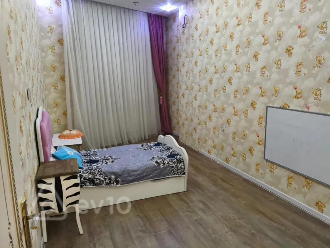 Kirayə verilir 3 otaqlı yeni tikili 114 m²