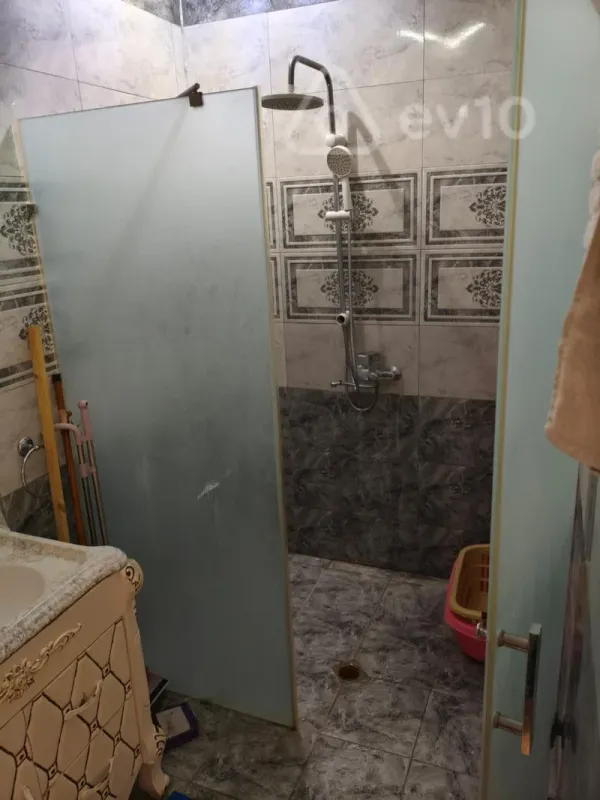 Kirayə verilir 3 otaqlı yeni tikili 114 m²