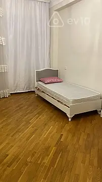 Kirayə verilir 3 otaqlı yeni tikili 110 m²