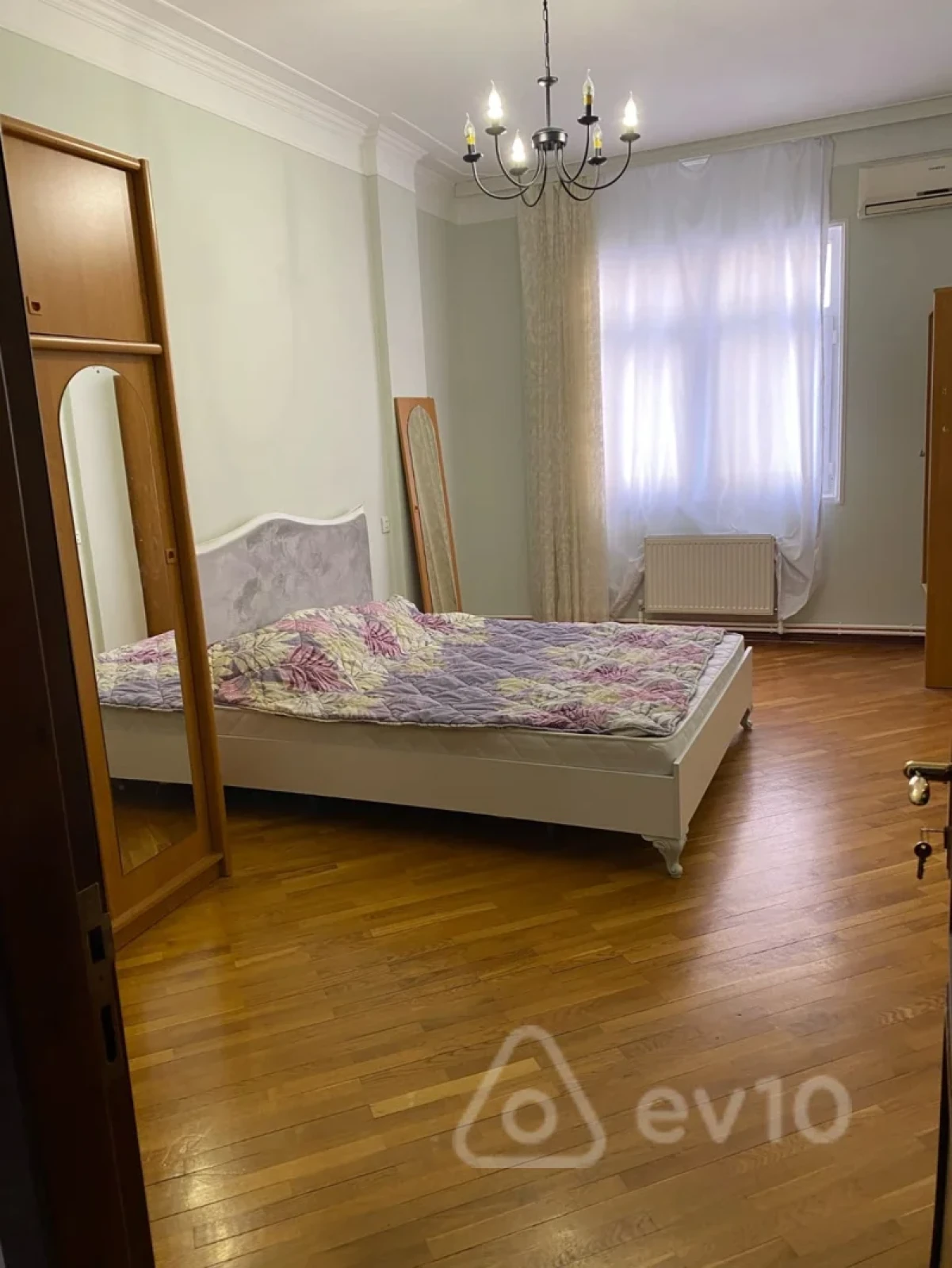 Kirayə verilir 3 otaqlı yeni tikili 110 m²