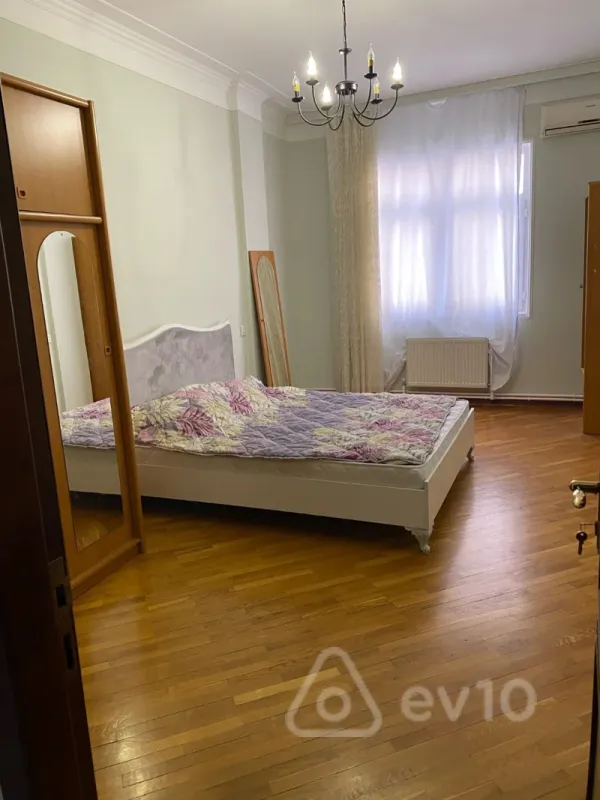 Kirayə verilir 3 otaqlı yeni tikili 110 m²